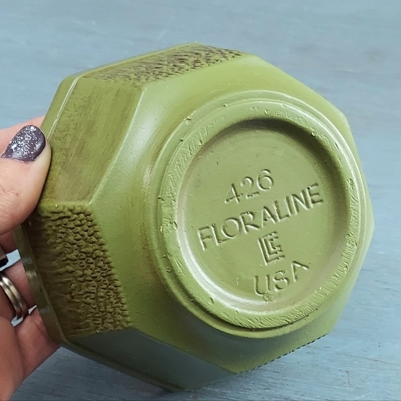 Vintage Floraline Avacodo Planter - Picture 5 of 6